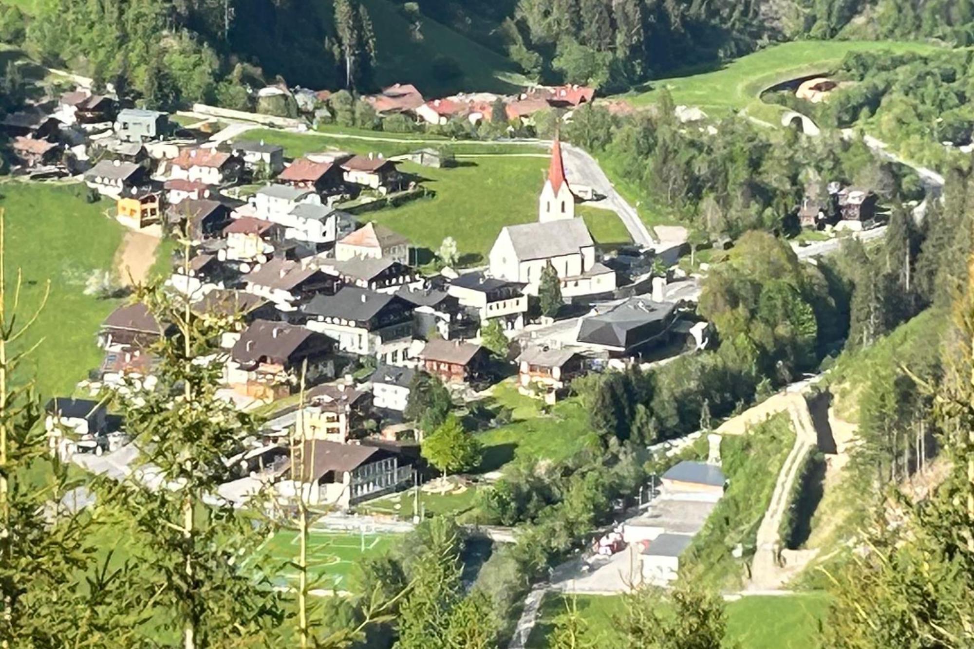 Haus Waldblick Appartement Hopfgarten in Defereggen Buitenkant foto
